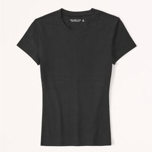 Abercrombie & Fitch Essential Tuckable Baby Tee